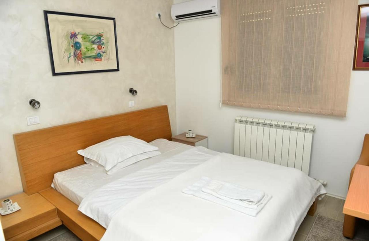 Hotel Sunce Kraljevo Exteriör bild